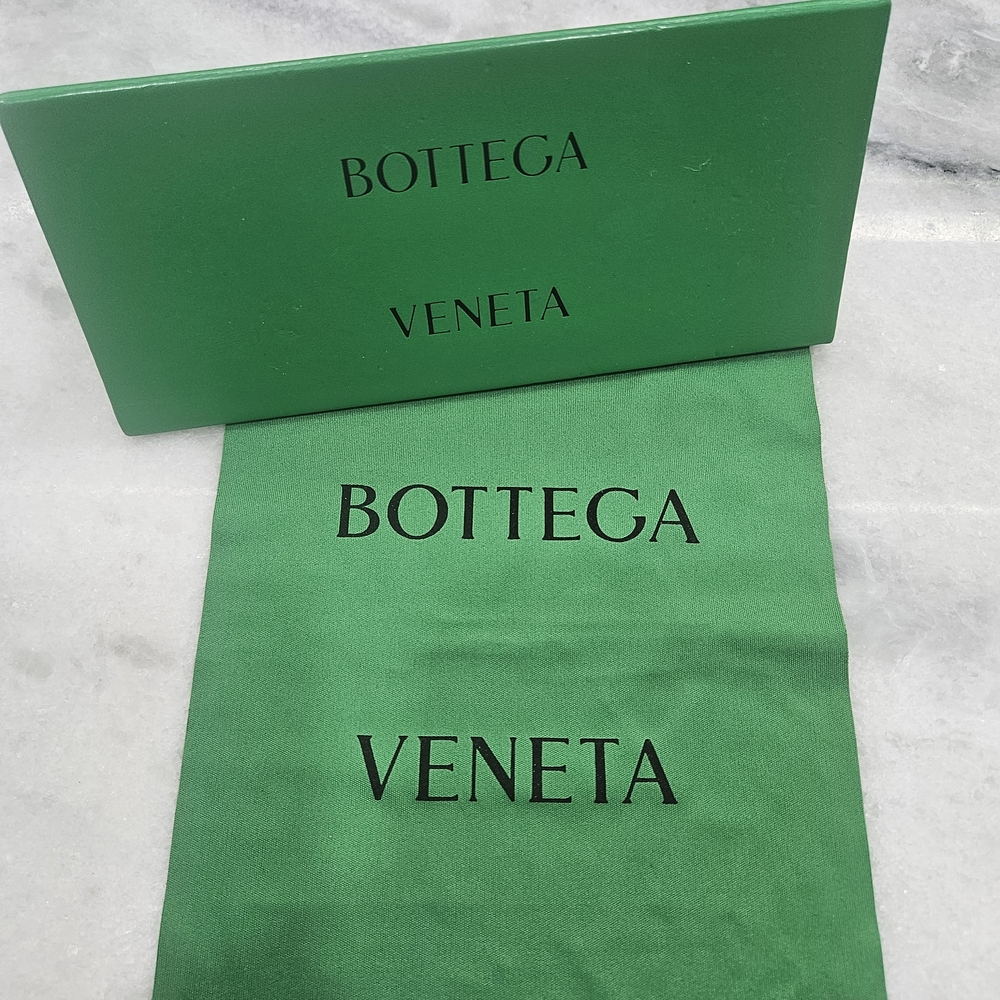 Bottega Veneta Green Box and Dust Bag